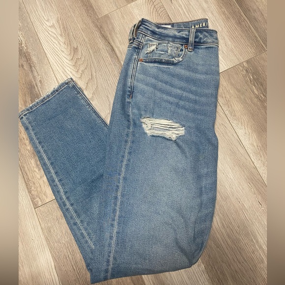 American Eagle Stretch Mom Jeans - Picture 3 of 4